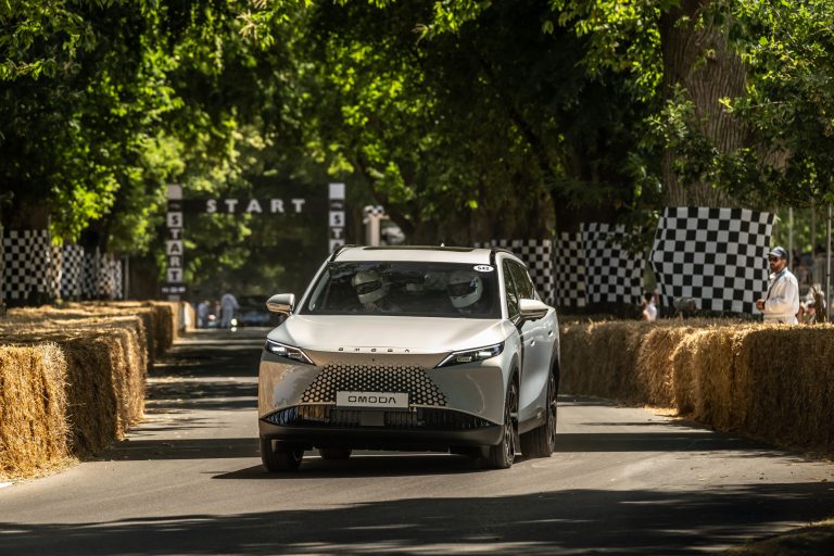 OMODA 7 SHS-P Noble Tech Makes UK Debut at Goodwood Festival of Speed