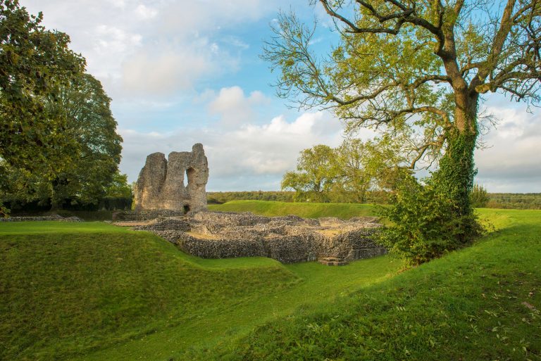 Lovell Homes Highlights Top Countryside Walking Spots Near Drummond Park in Ludgershall