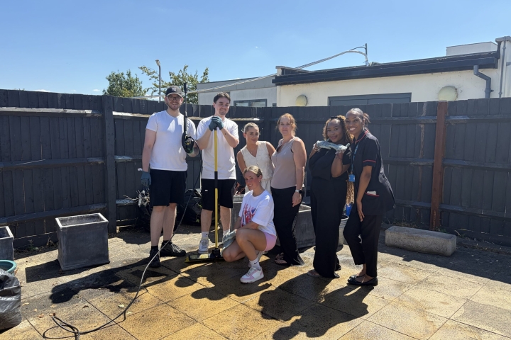 Beaverbrooks-Lakeside-staff-at-Basildon-Hospital-scaled.jpg